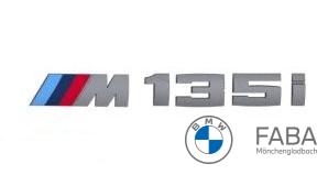 BMW Schriftzug M135i selbstklebend