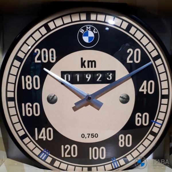 Wanduhr "BMW - Tachometer"